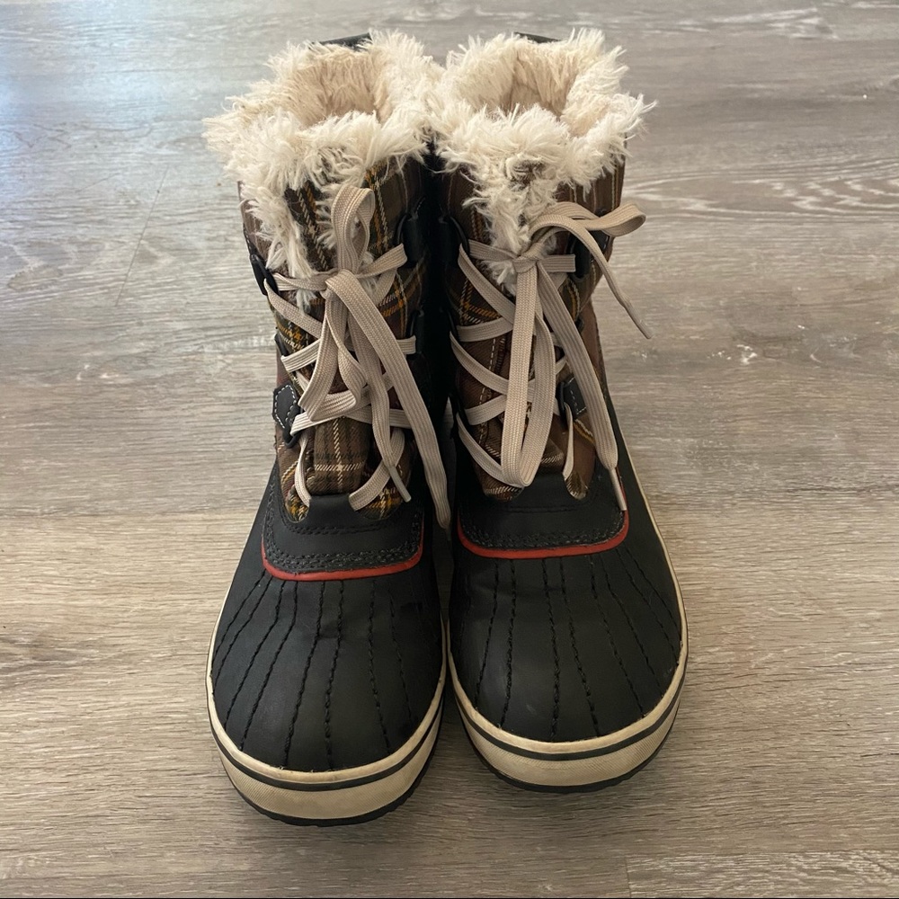 Sorel waterproof winter boots